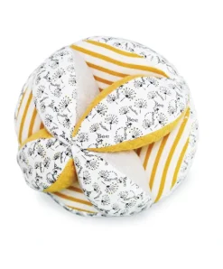 Doudou et Compagnie Balle d'éveil bébé avec Hochet intégré - Pollen l'abeille en coton BIO - 15 cm - Modèle aléatoire> Doudous En Coton Bio|Balles Sensorielles