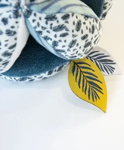 Doudou et Compagnie Ma première balle d'éveil Yoca le koala - 15 cm - Modèle aléatoire><noscript><img width=