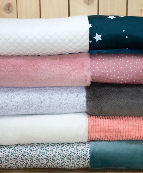 Doudou et Compagnie Tapis d'éveil Bébé - Corail / Blanc - 100 X 100 cm> Les Tapis