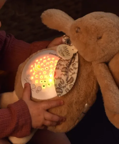 Doudou et Compagnie Veilleuse Lapin Musicale Projection mur et chansons Douces - Beige> Veilleuses